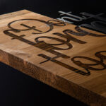 Wall deco Smiley pine wood in natural color and black metal 47x3x58cm - Image 3