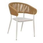 Алуминиумска фотелја Raven, рамка на сложување во бела боја - природен текстил - ратан 57x62x78 см