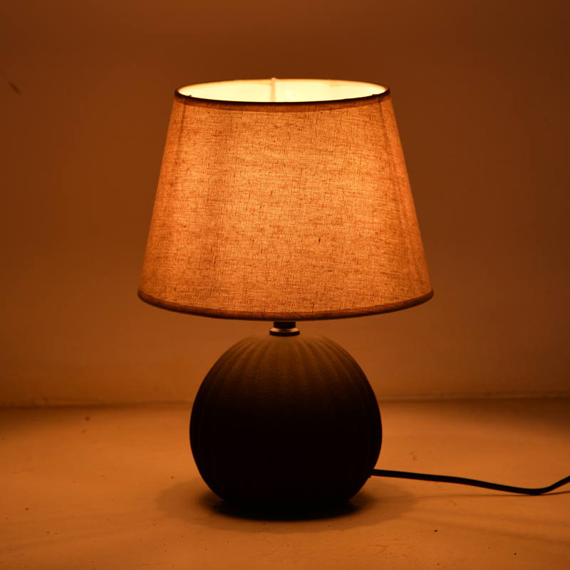 387-000014-1 Melanie Inart E14 ceramic table lamp in black - beige shade D22x30cm - Image 2