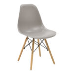 Julita chair grey PP with wooden legs in natural finish 46x52x81cm